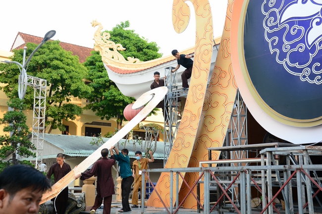 Affairs preparing for the Amitabha Buddha’s Birthday (part 2)