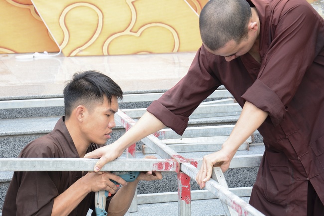 Affairs preparing for the Amitabha Buddha’s Birthday (part 2)