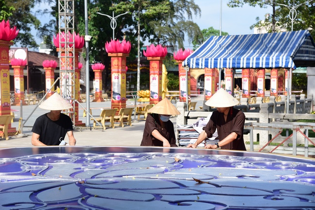 Affairs preparing for the Amitabha Buddha’s Birthday (part 2)