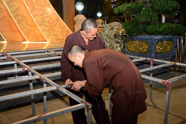 Affairs preparing for the Amitabha Buddha’s Birthday (part 2)