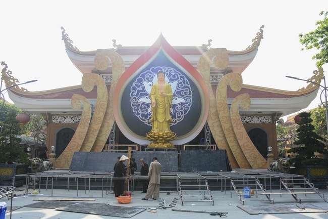 Affairs preparing for the Amitabha Buddha’s Birthday (part 2)