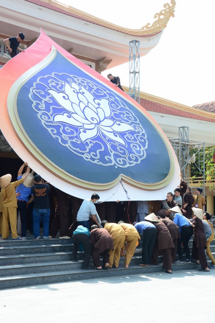 Affairs preparing for the Amitabha Buddha’s Birthday (part 2)