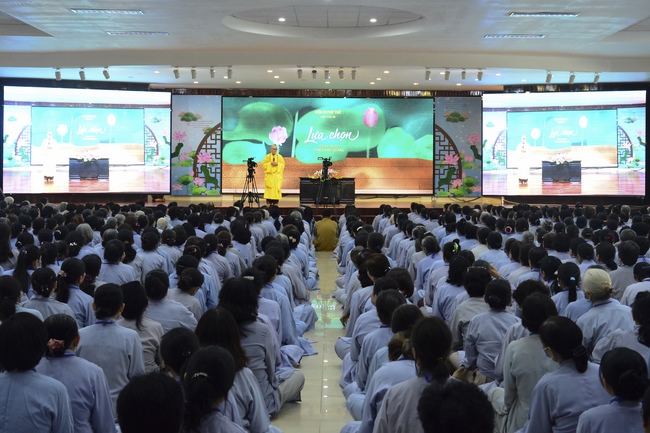 Dharma Talk “Choices” – The 95th Seven-Day Retreat.