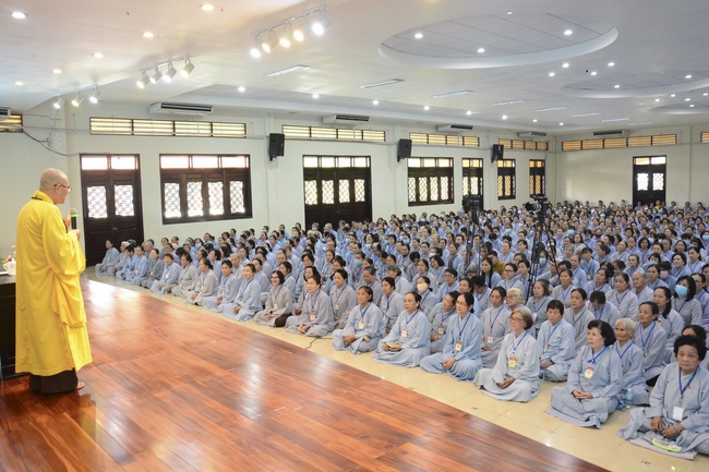Dharma Talk “Choices” – The 95th Seven-Day Retreat.