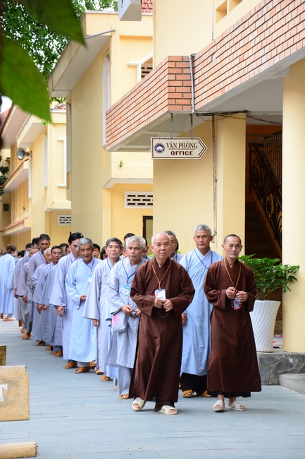 Dharma Talk “Choices” – The 95th Seven-Day Retreat.
