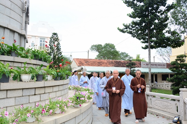 Dharma Talk “Choices” – The 95th Seven-Day Retreat.