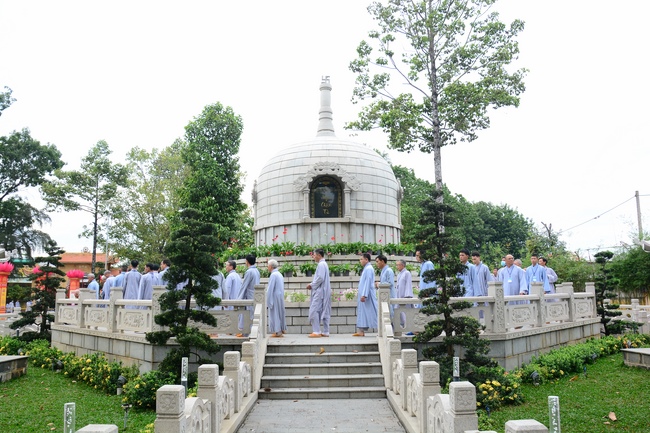 Dharma Talk “Choices” – The 95th Seven-Day Retreat.