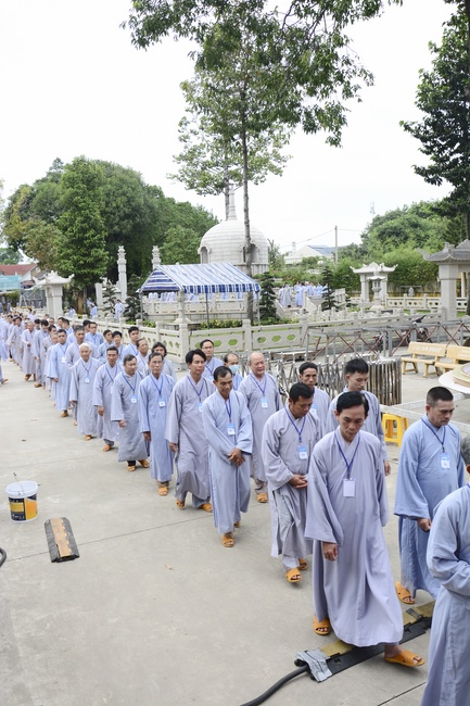 Dharma Talk “Choices” – The 95th Seven-Day Retreat.