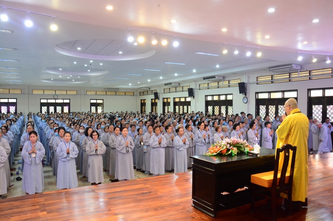 Dharma Talk “Choices” – The 95th Seven-Day Retreat.