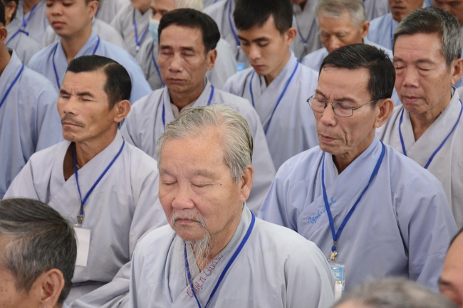 Dharma Talk “When still breathing and living, we still practice” – The 95th Seven-Day Retreat.