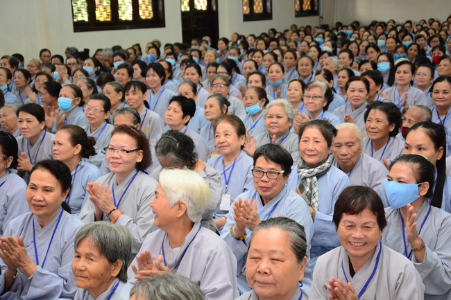 Dharma Talk “When still breathing and living, we still practice” – The 95th Seven-Day Retreat.