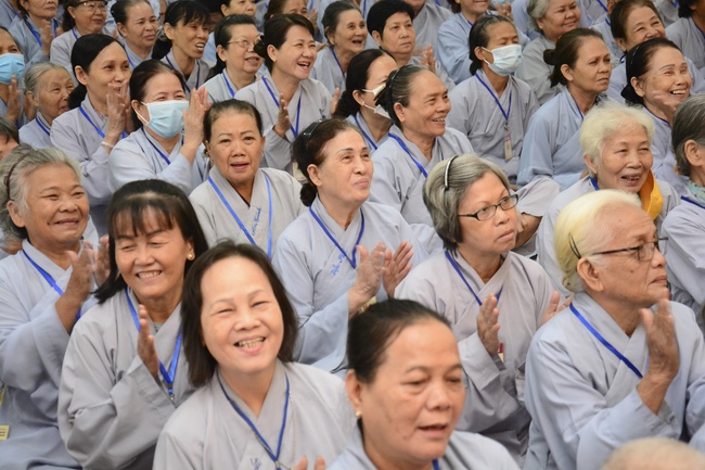 Dharma Talk “When still breathing and living, we still practice” – The 95th Seven-Day Retreat.