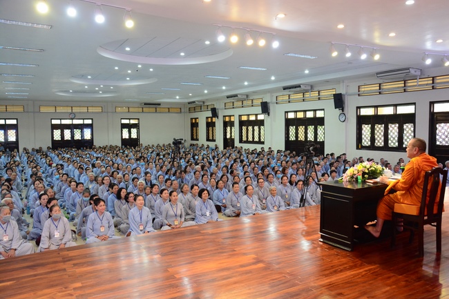 Dharma Talk “When still breathing and living, we still practice” – The 95th Seven-Day Retreat.