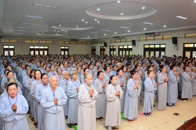 Dharma Talk “When still breathing and living, we still practice” – The 95th Seven-Day Retreat.