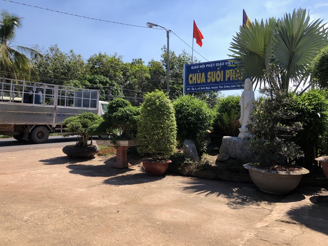 Repentant Ceremony at Suoi Phap Pagoda, Tay Ninh