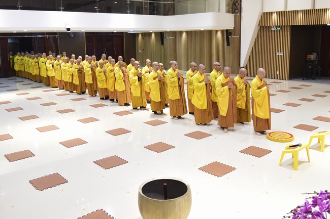 The 1st Retreat “Returning to Origin”