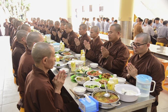 The 1st Retreat “Returning to Origin”