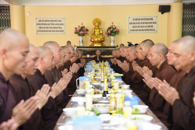 The 1st Retreat “Returning to Origin”