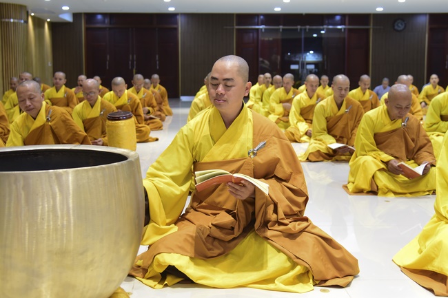 The 1st Retreat “Returning to Origin”