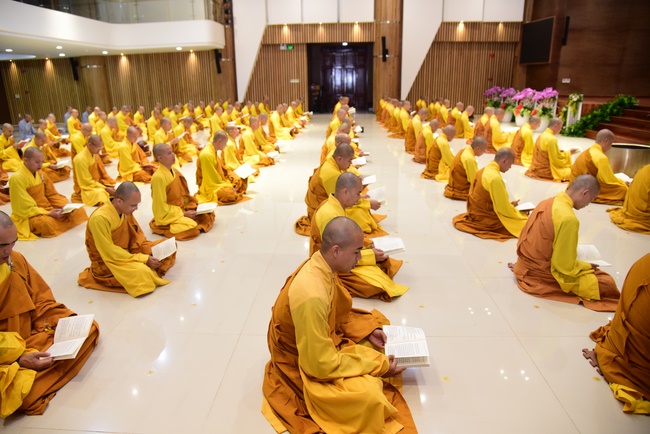 The 1st Retreat “Returning to Origin”