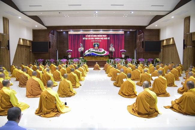 The 1st Retreat “Returning to Origin”