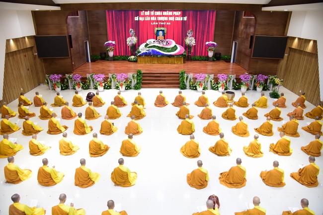 The 1st Retreat “Returning to Origin”