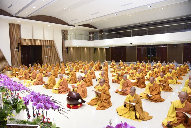 The 1st Retreat “Returning to Origin”