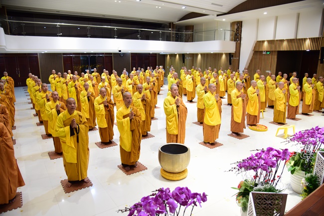 The 1st Retreat “Returning to Origin”