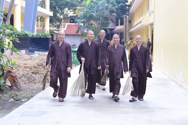 The 1st Retreat “Returning to Origin”