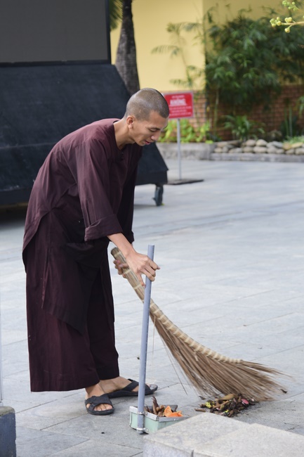 The 1st Retreat “Returning to Origin”