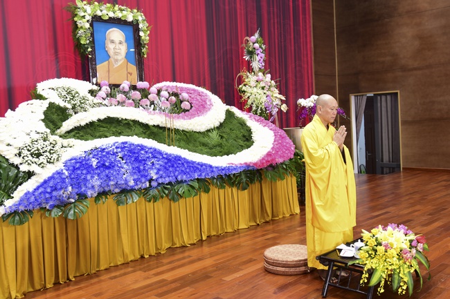 The 1st Retreat “Returning to Origin”