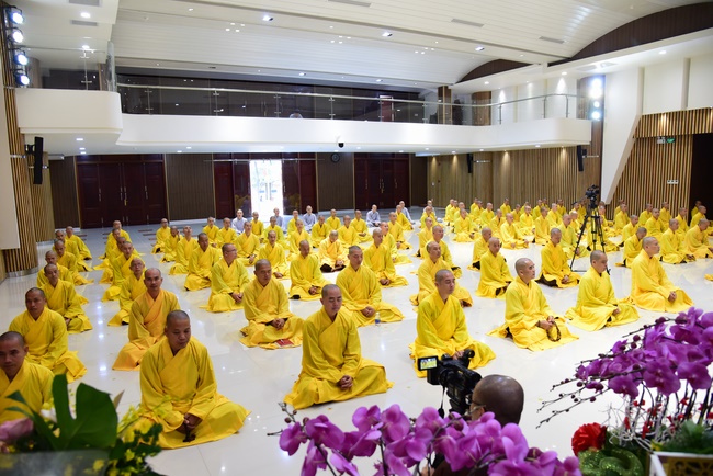 The 1st Retreat “Returning to Origin”