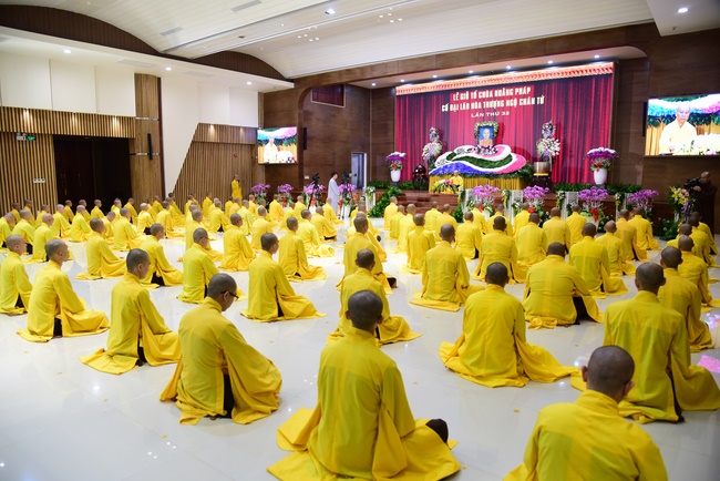 The 1st Retreat “Returning to Origin”