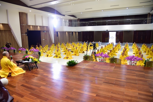 The 1st Retreat “Returning to Origin”