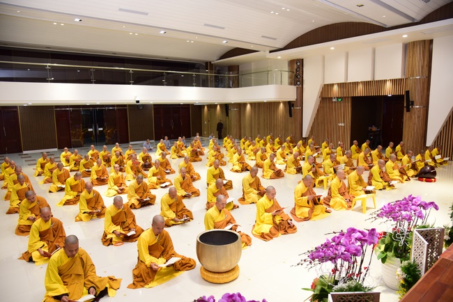 The 1st Retreat “Returning to Origin”