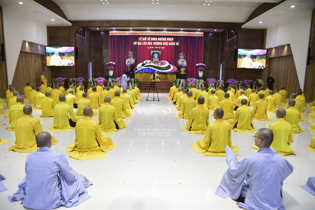 The 1st Retreat “Returning to Origin”