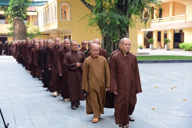 The 1st Retreat “Returning to Origin”