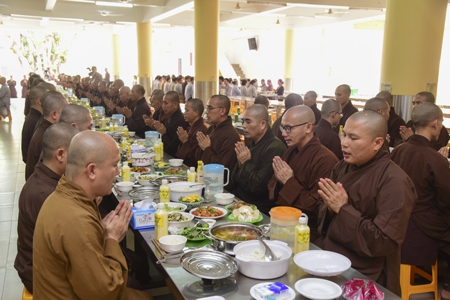 The 1st Retreat “Returning to Origin”