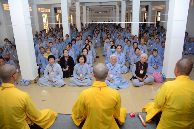 Dharma Talk Interpreting suspicions about Pureland Sect - The 95th Seven-Day Retreat.