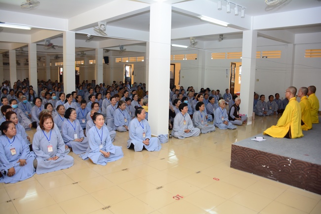 Dharma Talk Interpreting suspicions about Pureland Sect - The 95th Seven-Day Retreat.