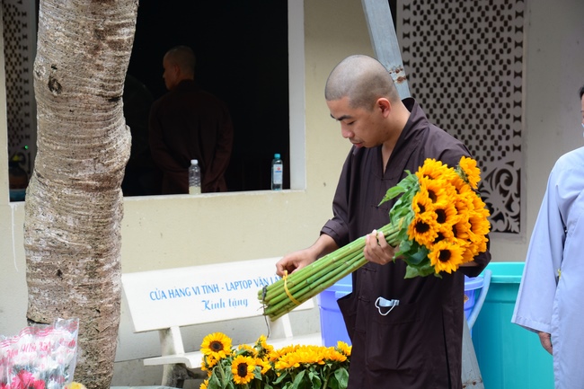 Before G time of Flower Candle Light Ceremony of the  birthday of Amitabha Buddha