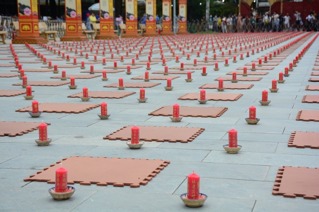 Before G time of Flower Candle Light Ceremony of the  birthday of Amitabha Buddha