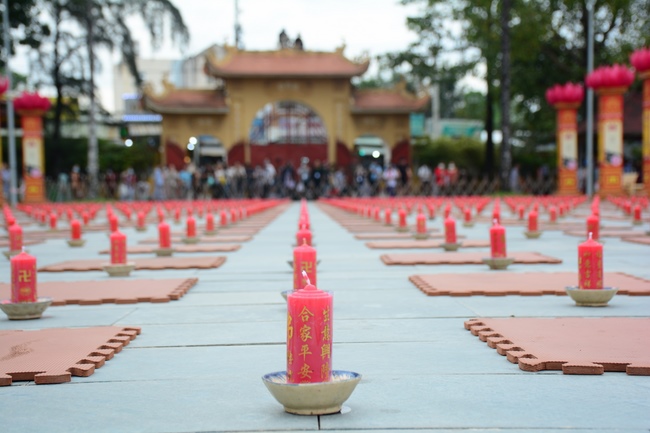 Before G time of Flower Candle Light Ceremony of the  birthday of Amitabha Buddha