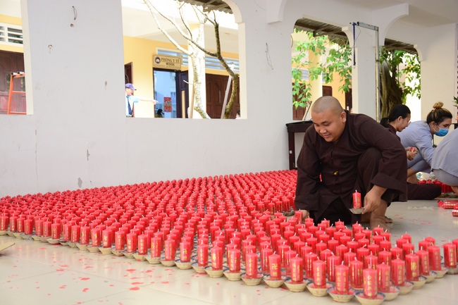 Before G time of Flower Candle Light Ceremony of the  birthday of Amitabha Buddha