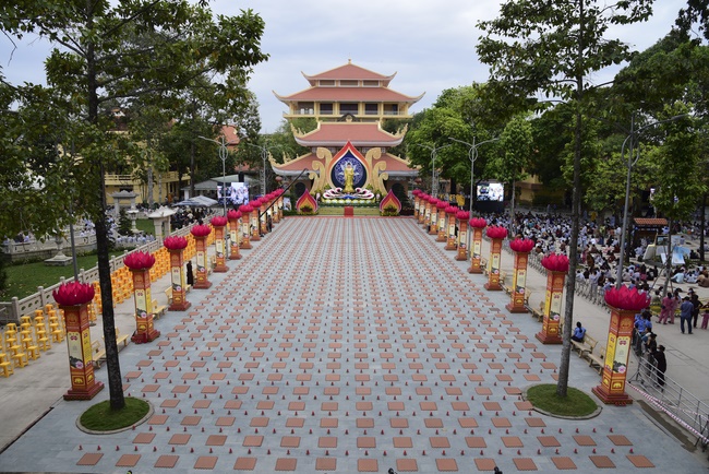 Impressed night of Amitabha Buddha's Birthday