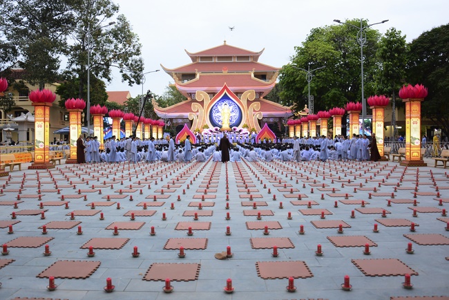 Impressed night of Amitabha Buddha's Birthday