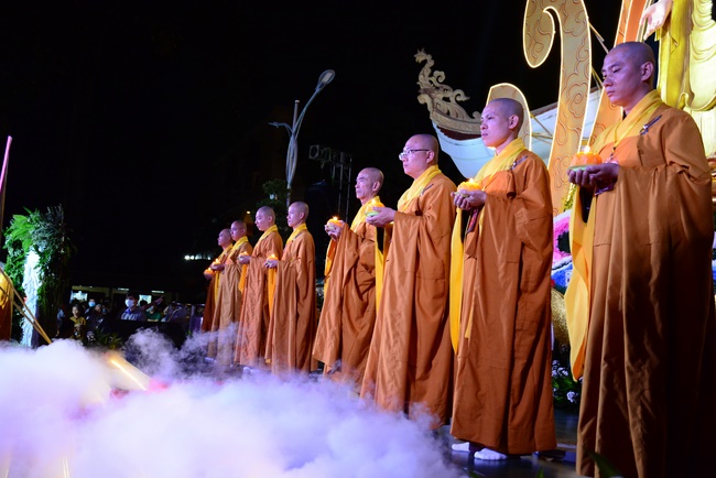 Impressed night of Amitabha Buddha's Birthday