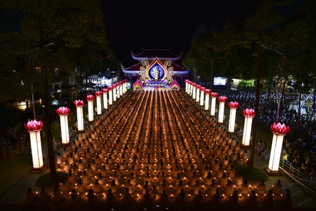 Impressed night of Amitabha Buddha's Birthday