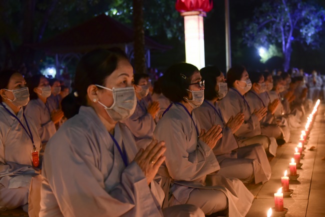 Impressed night of Amitabha Buddha's Birthday
