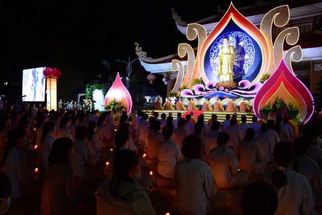 Impressed night of Amitabha Buddha's Birthday